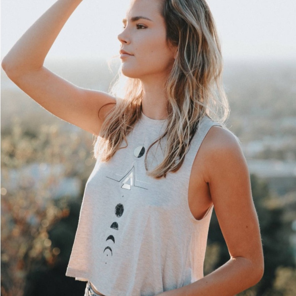 Daybreak Crop Tank-oatmeal